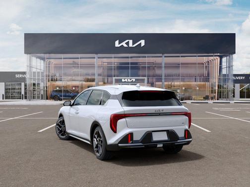 Snow White Pearl 2026 Kia K4 GT-Line