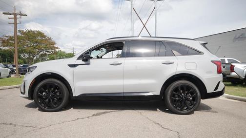 Wolf Gray 2023 Kia Sorento SX