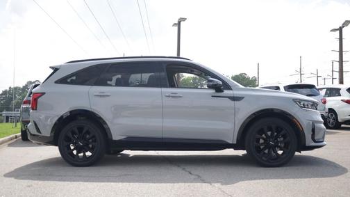 Wolf Gray 2023 Kia Sorento SX