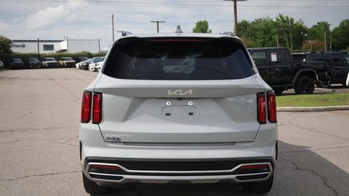 Wolf Gray 2023 Kia Sorento SX