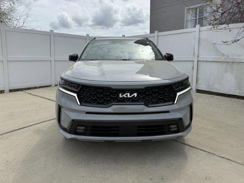 Wolf Gray 2023 Kia Sorento SX