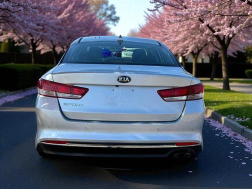 2017 Kia Optima LX