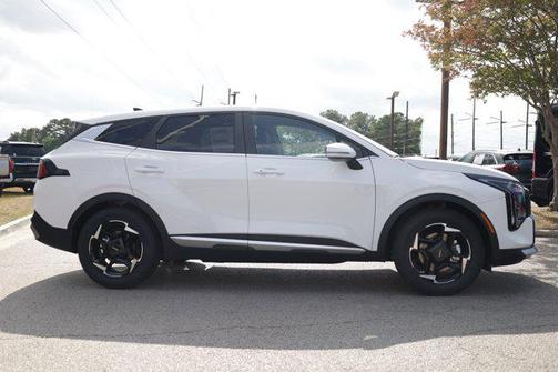 Glacial White Pearl 2026 Kia Sportage EX