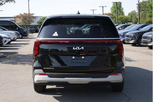 Aurora Black Pearl 2026 Kia Carnival LXS