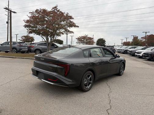 2025 Kia K4 LXS