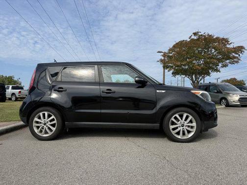 2017 Kia Soul +