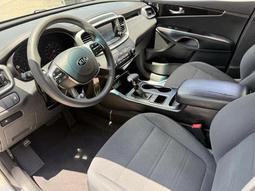 2019 Kia Sorento L