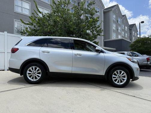 2019 Kia Sorento L