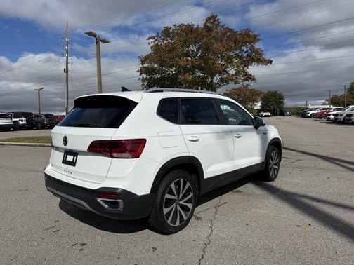 2022 Volkswagen Taos 1.5T SE