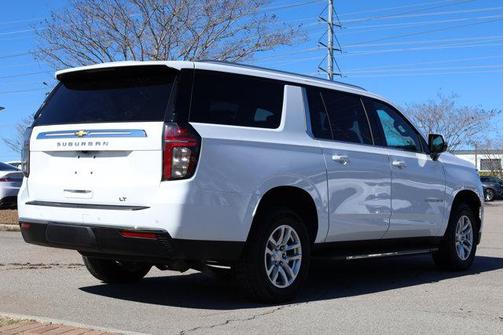 2024 Chevrolet Suburban LT