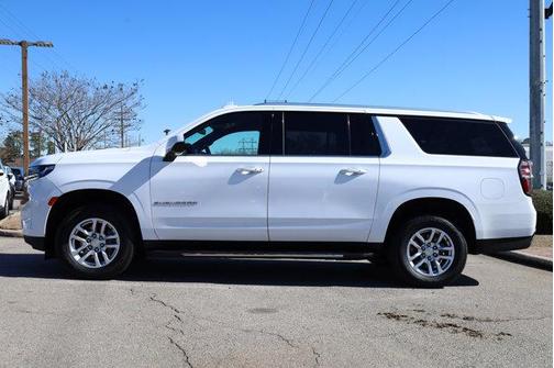 2024 Chevrolet Suburban LT