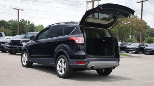 -SELECT- 2016 Ford Escape SE