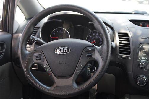 Aurora Black Pearl 2016 Kia Forte LX