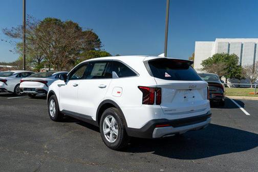 Glacial White Pearl 2026 Kia Sorento LX