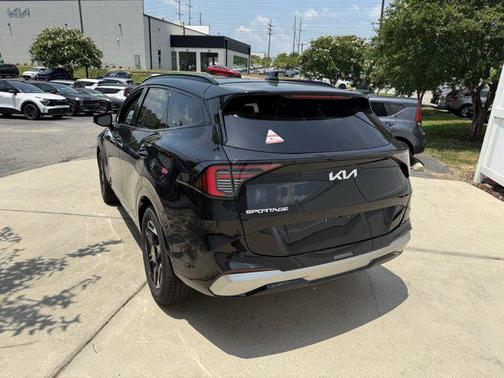 2026 Kia Sportage SX