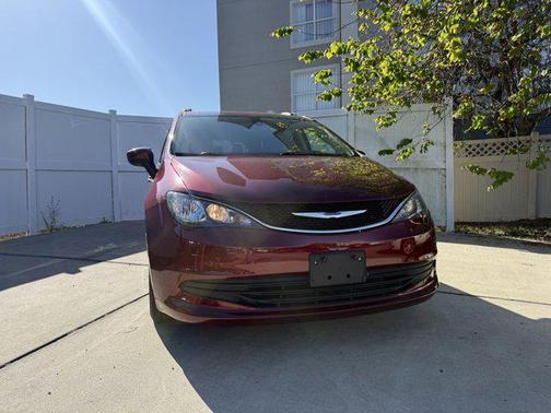 2020 Chrysler Voyager LXI
