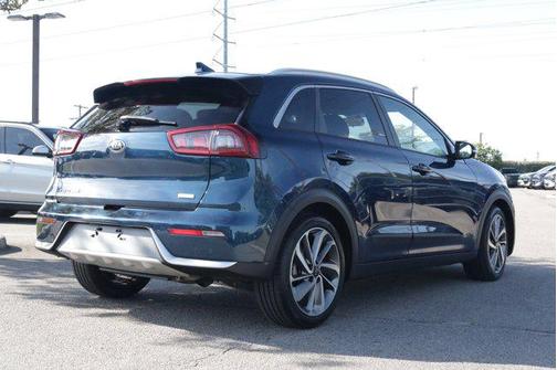 Deep Cerulean 2017 Kia Niro Touring