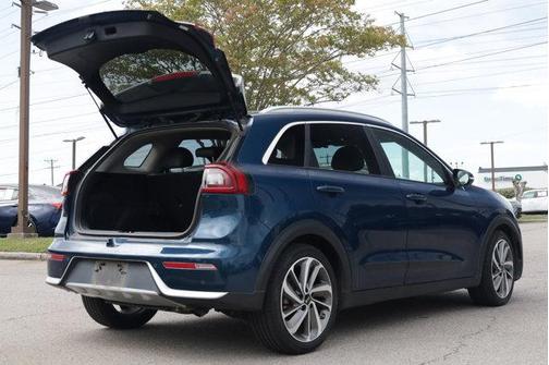 Deep Cerulean 2017 Kia Niro Touring