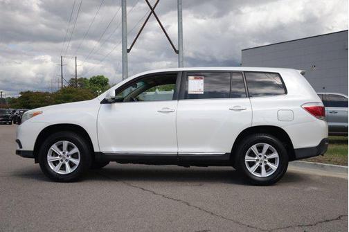 2011 Toyota Highlander SE