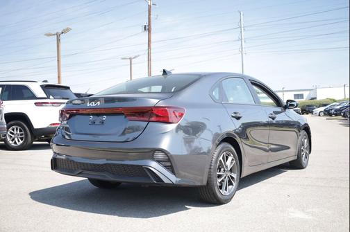 Gravity Gray 2023 Kia Forte LXS