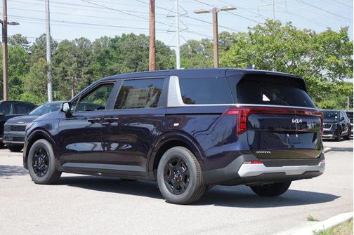 Deep Chroma Blue 2026 Kia Carnival LXS