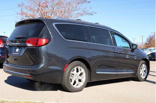 2019 Chrysler Pacifica Touring-L Plus