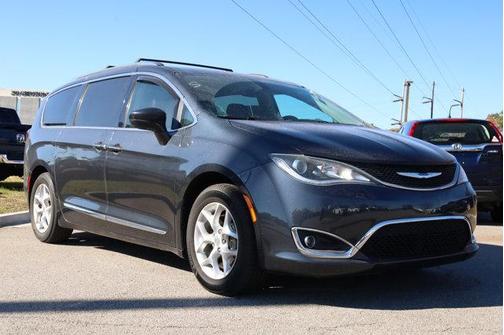 2019 Chrysler Pacifica Touring-L Plus