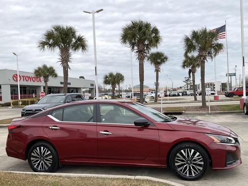 Scarlet Ember 2024 Nissan Altima 2.5 SV