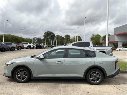 Morning Haze 2025 Kia K4 LXS