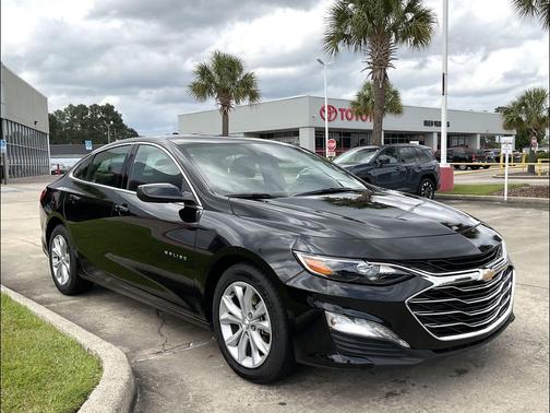 Mosaic Black Metallic 2024 Chevrolet Malibu FWD 1LT