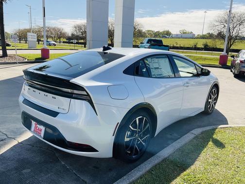 Wind Chill Pearl 2026 Toyota Prius Plug-In Hybrid XSE