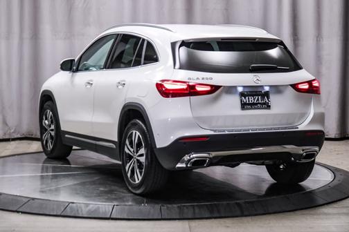 2025 Mercedes-Benz GLA 250 Base