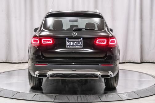 Black 2022 Mercedes-Benz GLC 300
