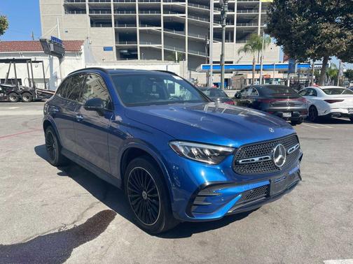 2023 Mercedes-Benz GLC 300 