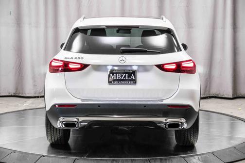 Polar White 2026 Mercedes-Benz GLA 250