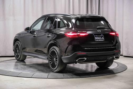 2025 Mercedes-Benz GLC 300 Base