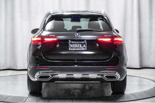 2025 Mercedes-Benz GLC 300 4MATIC
