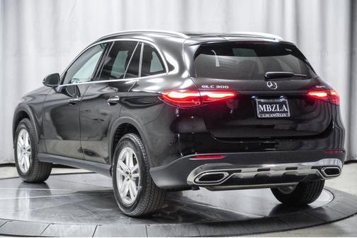 2025 Mercedes-Benz GLC 300 4MATIC