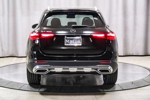 2025 Mercedes-Benz GLC 300 Base