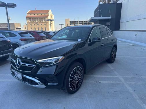2025 Mercedes-Benz GLC 300 