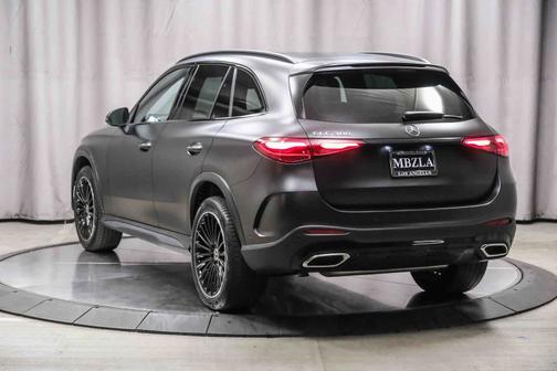 2025 Mercedes-Benz GLC 300 