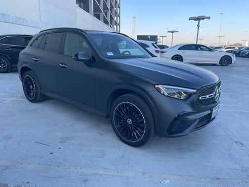 2025 Mercedes-Benz GLC 300 