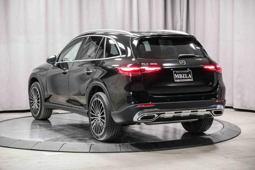 2025 Mercedes-Benz GLC 300 Base