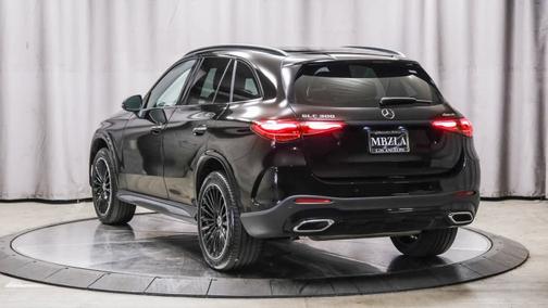 2023 Mercedes-Benz GLC 300