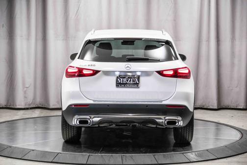 Polar White 2026 Mercedes-Benz GLA 250