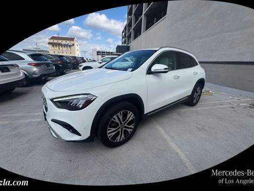 Polar White 2026 Mercedes-Benz GLA 250