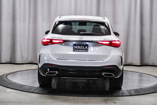 2025 Mercedes-Benz GLC 350e Base