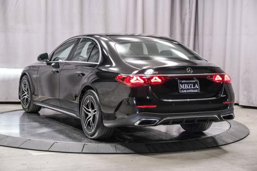 Obsidian Black Metallic 2026 Mercedes-Benz E-Class