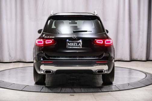 2023 Mercedes-Benz GLB 250 