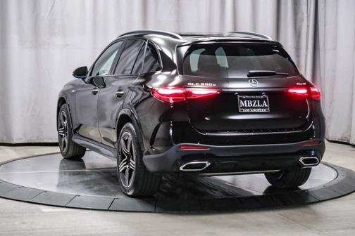 2025 Mercedes-Benz GLC 350e 